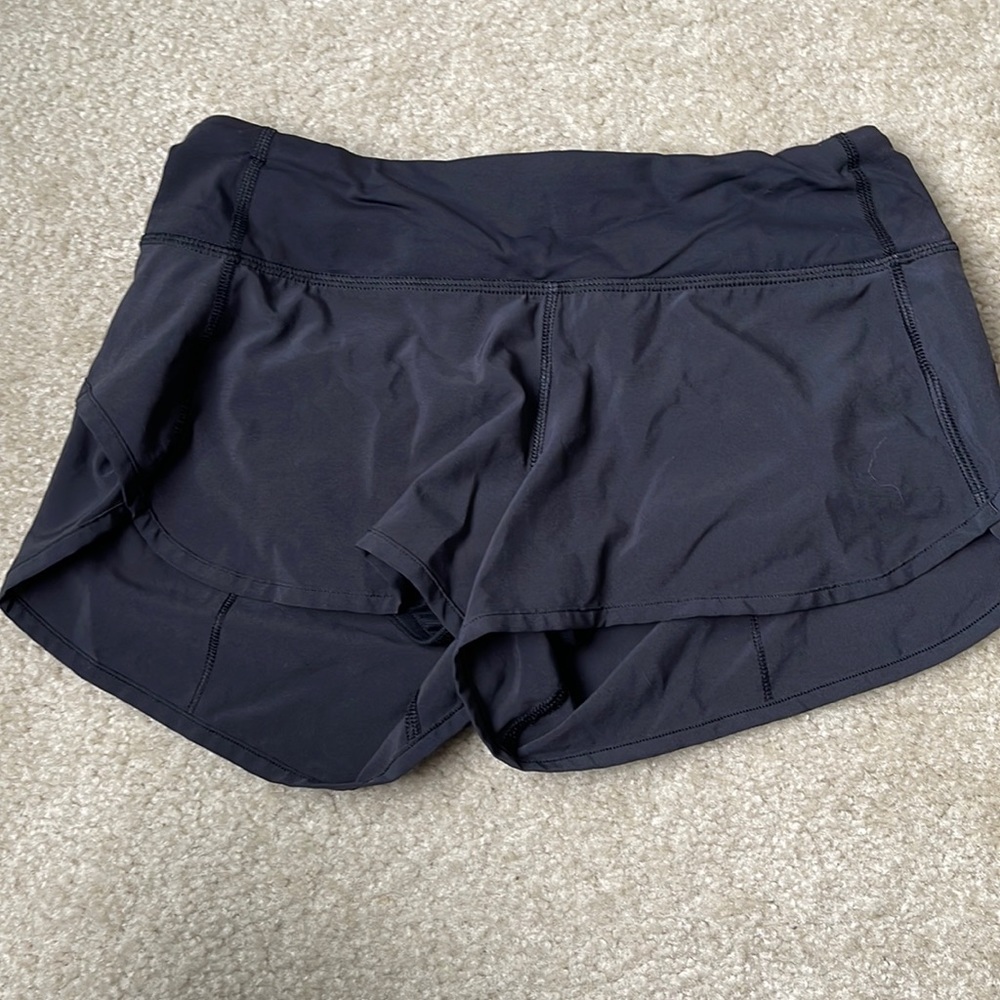 Lululemon shorts size 4